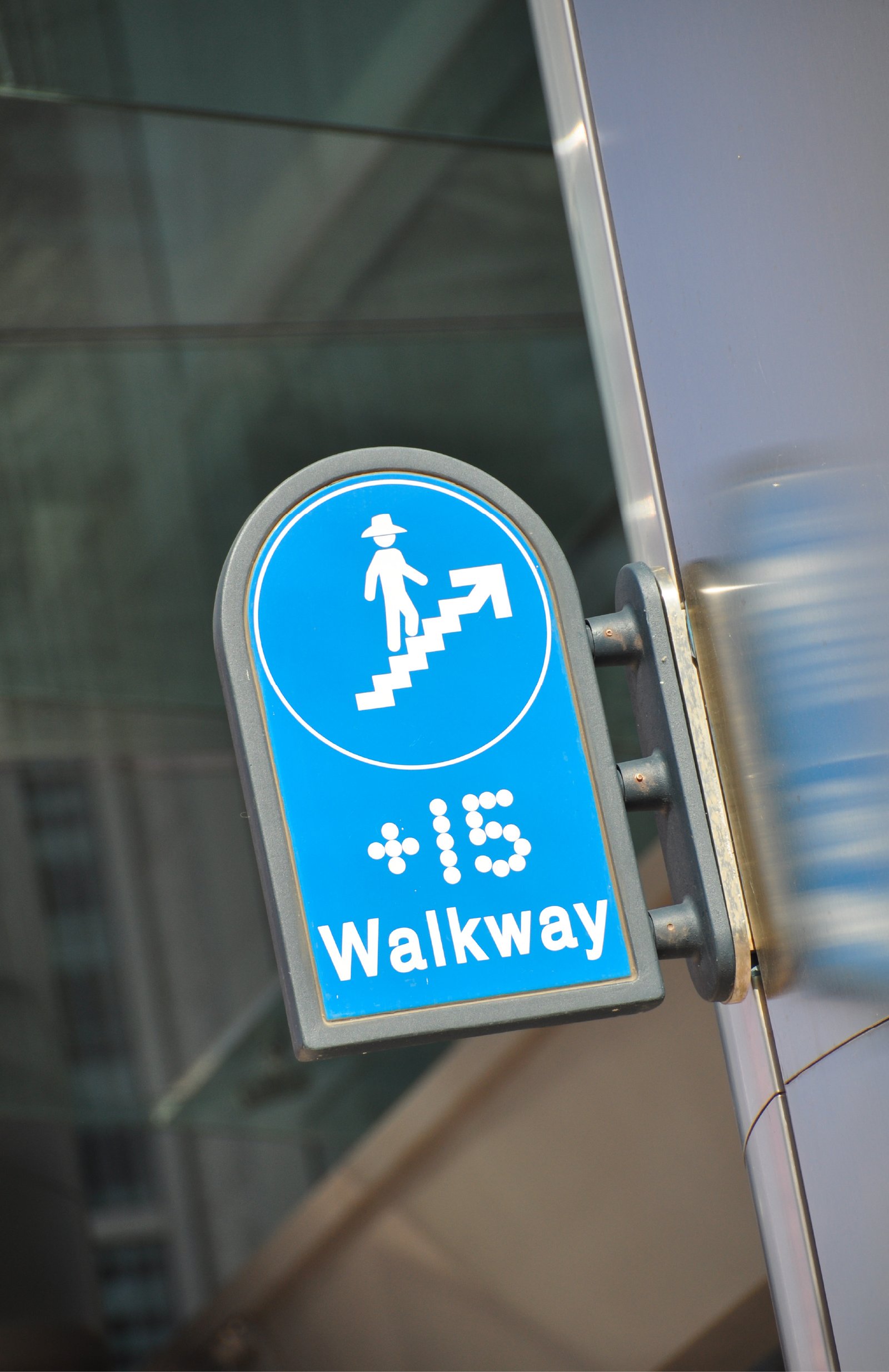 wayfinding and directional signs-03