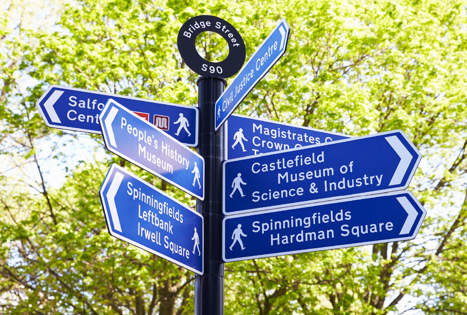 wayfinding and directional signs-04