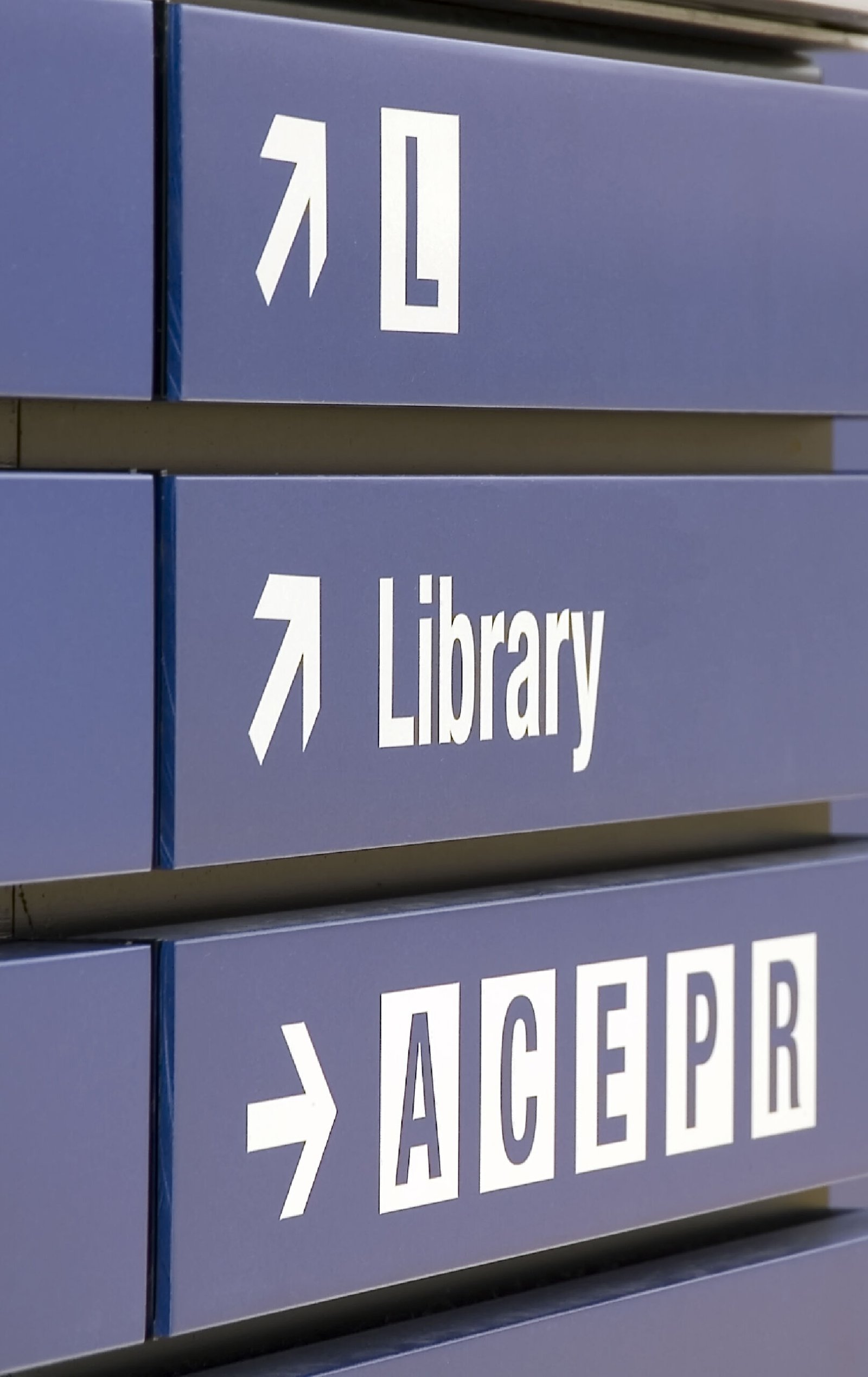 wayfinding and directional signs-07